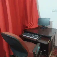 میز کامپیوتر و صندلی چرخ دار