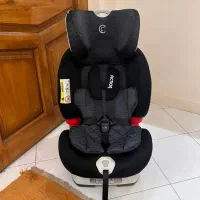 صندلی ماشین فیکشن سوئیس کاملا مناسب سیسمونی|تخت و صندلی بچه|تهران, حر|دیوار