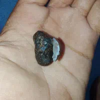 9تا سنگ مشکوک با جذب آهن ربا