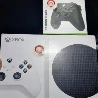 ایکس باکس سری اس (Xbox Series S) + دو دسته