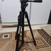 سه پایه دوربین فیلمبرداری و عکاسی