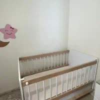 تخت نوزادی