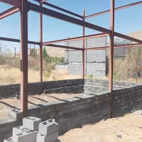 زمین نیمه کاره ننله