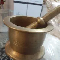 هاون برنجی همراه بادسته