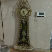 ساعت پایه سنگی