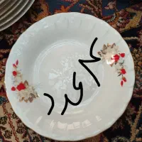 تعدادی بشقاب و دو عدد دیس همه با هم ۷۰۰۰۰۰|ظروف سرو و پذیرایی|فردیس, شهرک راه آهن|دیوار