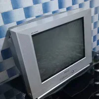 تلویزیون۲۱ اینچ سامسونگ /میز تلویزیون