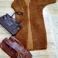 ۴عدد پالتو و دوعدد بافت همه باهم ۱۴۰۰