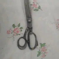قیچی قدیمی