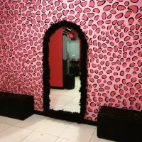 اجاره لاین در بهترین لوکیشن 50% تخفیف|آرایشگاه و سالن‌های زیبایی|زاهدان, |دیوار