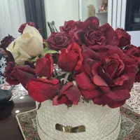 گل مصنوعی با باکس چرمی