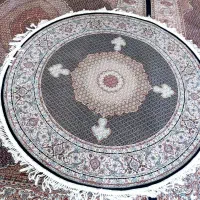 یک تخته فرش ماهی ۱۲۰۰شانه تراکم ۳۶۰۰ در حد نو