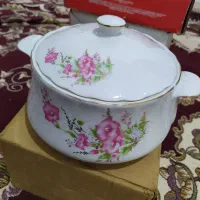 ظروف شیشهای پیرکس وچینی گل سرخی|ظروف سرو و پذیرایی|مرند, |دیوار