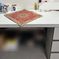 میز تحریر مینیمال و جادار بسیار نو
