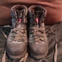 کفش کوهنوردی|کیف، کفش، کمربند|شیراز, آزادگان|دیوار