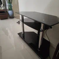 میز تلویزیون شیشه ای