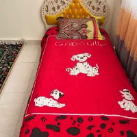 تخت و میز نهار خوری