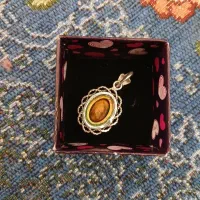 گردنبند|جواهرات|خاش, |دیوار