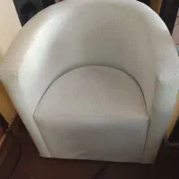 یک صندلی فروشی