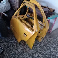 ۴ تا در پژو فابریک تاکسی