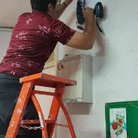 نصاب سیستم های حفاظتی دوربین دزدگیر
