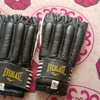 دستکش بوکس یو آف سی