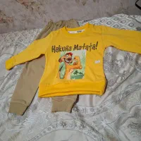 لباس نو سایز 35 دو دست 300 هزارتومن|کفش و لباس بچه|رشت, معلم|دیوار