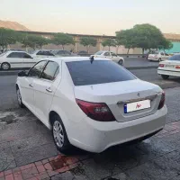 دنا پلاس 5 دنده دستی