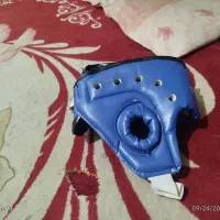 کفش بوکس و کشتی و کلاه بوکس