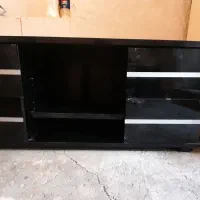 میز تلویزیون شیشه‌ای تازه‌