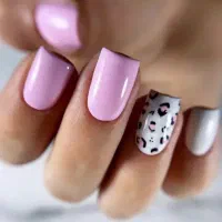 با هر کاشت ناخن و ترمیم ژلیش پا رایگان|خدمات آرایشگری و زیبایی|سبزوار, امیر کبیر|دیوار