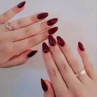 کاشت و ترمیم ناخن150