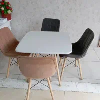 دو عدد میز ۸ عدد صندلی با یه صندلی منشی با میزش