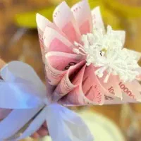 انواع پول آرایی و شاباش عروس و داماد و گل آرایی