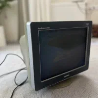 کیس و مانیتو