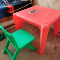 میز تحریر و صندلی کودک