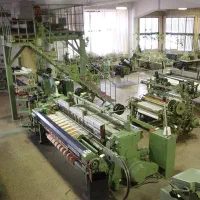 نیاز به گره زن دستی برای دستگاه بافندگی