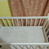 تخت نوزاد|تخت و صندلی بچه|تربت جام, میان جام|دیوار