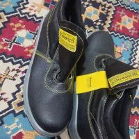 کفش ایمنی سایز۴۳و۴۲نونو|کیف، کفش، کمربند|شوشتر, |دیوار