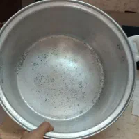 قابلمه بزرگ روی|ظروف پخت‌وپز|مشهد, هفت تیر (حافظ)|دیوار