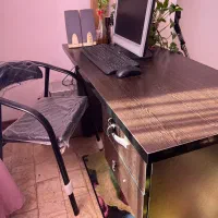 صندلی و میزکامیپوتر