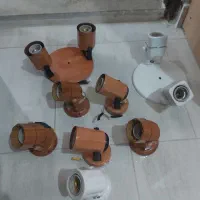 تعدادی چراغ سقفی متحرک