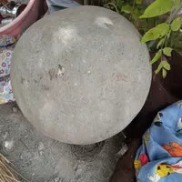 سنگ گرد از بیرون پیدا شده شهرستان
