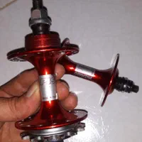 کورسی پیست جاینت اسکات شیمانو کربن کوهستان|دوچرخه، اسکیت، اسکوتر|تهران, افسریه شمالی|دیوار