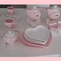 ظروف چینی قلبی سفید صورتی در حد نو