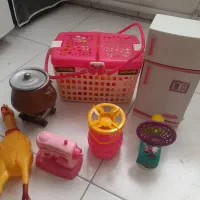 اسباب بازی بچه بخاطر کمبود جا
