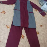 مقداری لباس دخترانه کلاه کت مردانه دامن زنانه|لباس|بروجرد, |دیوار