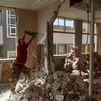 تخریب کار ساختمان بصورت ایمنی و بی خطر|خدمات پیشه و مهارت|قم, آزادگان|دیوار