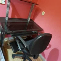 میز تحریر وصندلی مخصوص ومیز وسط  وتلویزیون20اینچ