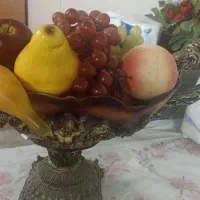 سبد میوه و میوه های مصنوعی